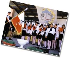 (10/11): Rok 1993 - uroczystość nadania szkole sztandaru