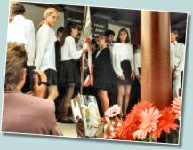 (2/6): Rok 1994 - uroczystość pożegnania absolwentów szkoły
