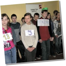 (115/145): Rok 2004 - szkolny apel