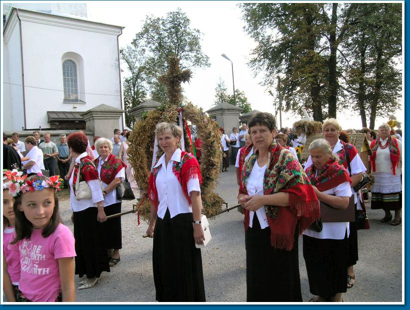 (281/441): Rok 2005 - Gminne doynki w Olesznie