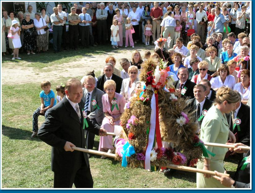 (295/441): Rok 2005 - Gminne doynki w Olesznie