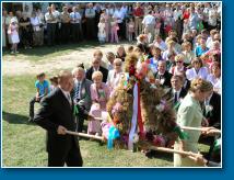 (295/441): Rok 2005 - Gminne doynki w Olesznie