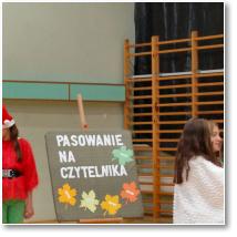 (597/699): Rok 2011 - Pasowanie na czytelnika